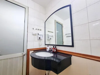 LushStay Retreat - Hanoi Train Street – Ảnh 14